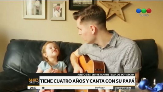 Pura ternura: tiene 4 años, cantó con su papá una canción de Toy Story y se volvió viral