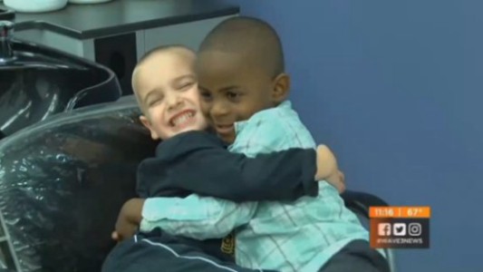 La historia de estos niños amigos que demuestra que los prejuicios son cosas de adultos