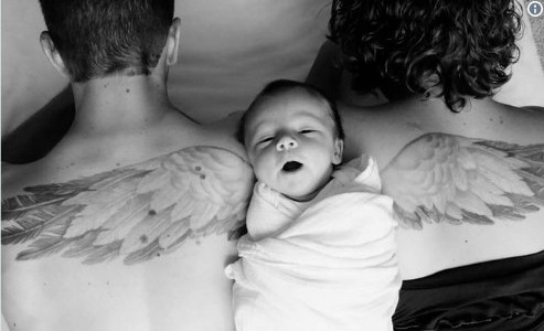 El tatuaje de una pareja en homenaje a su hijo muerto