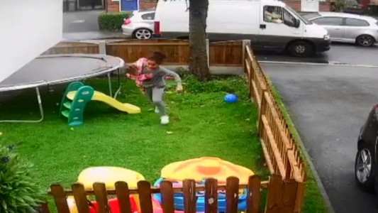 El aterrador momento en que un hombre intentó engañar y secuestrar a tres nenas