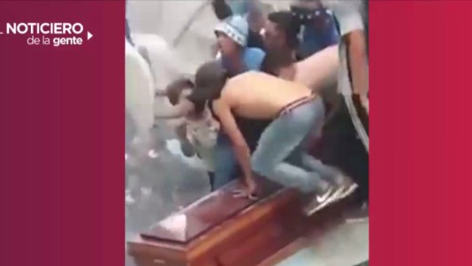Video: el funeral de la barra brava