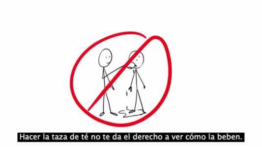 El video que explica cuándo se trata de una violación, con tazas de té