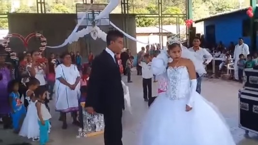 Se viraliza el video de una boda "arreglada" en el que la novia no puede disimular su tristeza