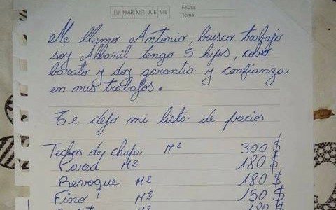 Se quedó sin trabajo y escribió una lista con todo lo que sabe hacer que se viralizó en las redes