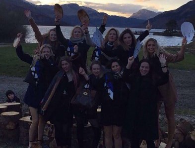 Despedida de solteras de terror: el escalofriante detalle que descubrieron las mujeres en una de las fotos