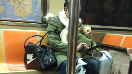 El nuevo enigma que recorre las redes sociales: ¿es un bebé o un muñeco?