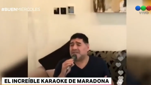 Lluvia de corazones en Instagram para el increíble karaoke de Maradona