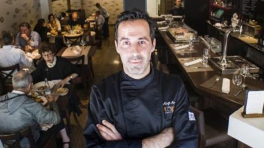 "Pedile dinero a tus padres": enojo en un restaurante con una "influencer" que quería comer gratis