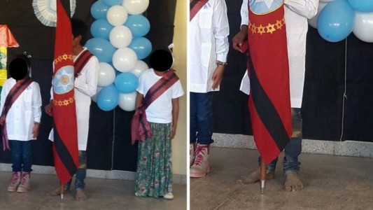 #ElViralQueNosIndigna La foto del abanderado descalzo que conmueve al país