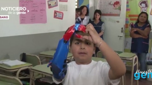 Una mano de superhéroe para Jael