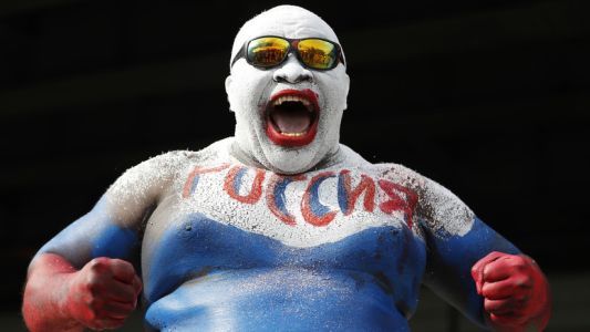 El increíble camerunés que es fanático de la selección rusa