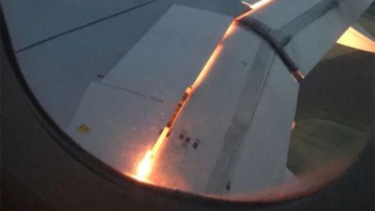 El avión que trasladaba al plantel de Arabia Saudita se prendió fuego en pleno aterrizaje