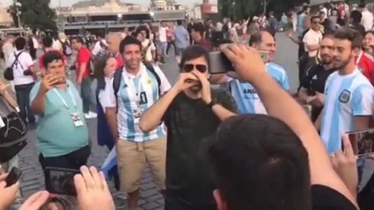 La piel de gallina: el himno en la Plaza Roja por Andrés Ciro