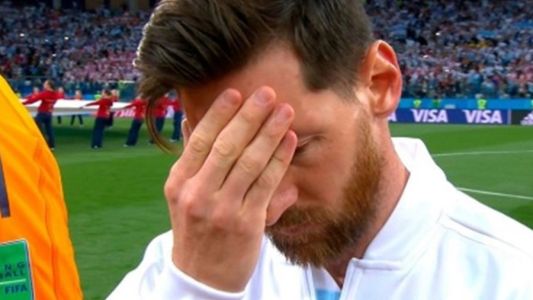 El llamativo gesto de Messi durante el himno que se hizo viral