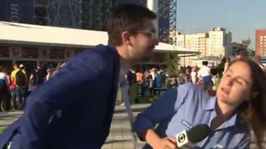 Machismo Mundial: acosaron a una periodista cuando estaba al aire