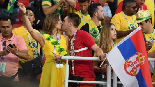 Brasil le pone ritmo al partido ante Serbia