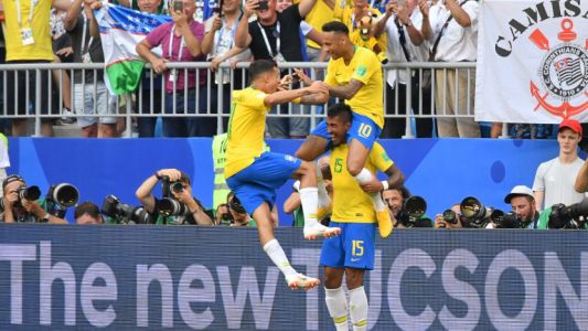 Brasil no le dio chance a México y se metió en cuartos de final