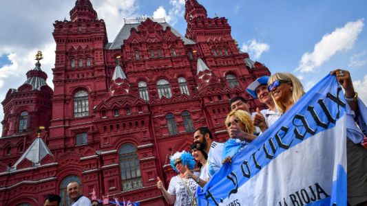 Detuvieron a dos argentinos por volar un dron en la Plaza Roja