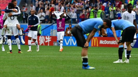 Francia fue demasiado para la garra charrúa: ganó 2-0 y se metió en semifinal