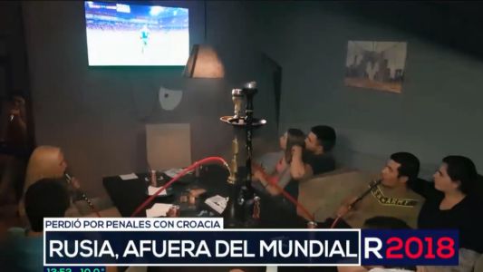 La eliminación de Rusia del Mundial, en un bar de Moscú