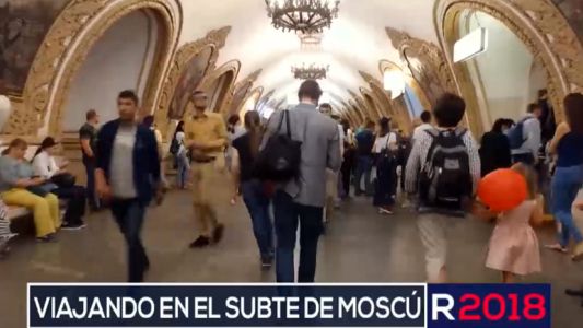 Viajando en el subte de Moscú
