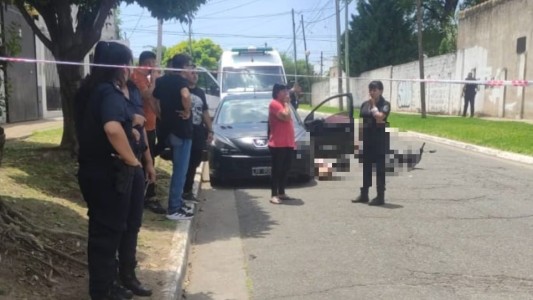 Quilmes: una mujer policía que volvía de hacer las compras para Nochebuena mató a dos motochorros que intentaron asaltarla