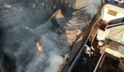 Se incendió una fábrica de pallets en José León Suárez.
