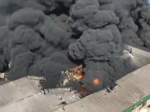 Francisco Álvarez: el incendio en el depósito sigue activo, pero la situación está controlada