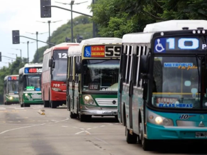 El Gobierno transferirá fondos esta semana para normalizar el servicio de colectivos del AMBA