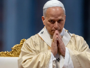 El papa pidió que “cada uso de la energía atómica esté al servicio de la vida y la paz"