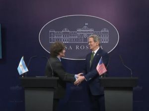 Scott Bessent lanzó un nuevo apoyo a Milei y destacó los resultados de sus reformas