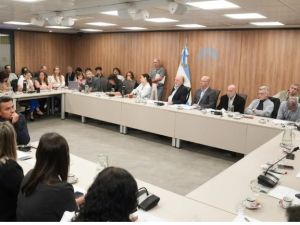 Diputados abordó el flagelo del sobreendeudamiento familiar: 4.8 millones de personas tienen mora superior a tres meses