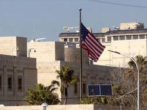 Balearon la embajada de Estados Unidos cerca de Beirut