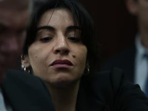 "Confié y lo único que hicieron fue manipularnos", dijo Gianinna en el juicio por la muerte de Maradona