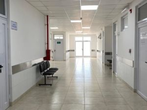 Chaco: una mujer se hizo pasar por médica y trabajo en hospitales durante meses
