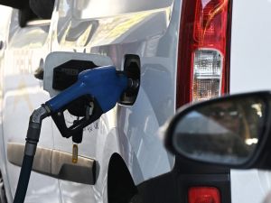 La nafta subió más de un 23% desde el inicio de la guerra en Medio Oriente