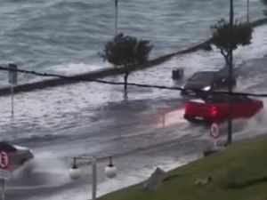 Mar del Plata bajo alerta por lluvias y fuertes vientos: suspenden las clases este viernes