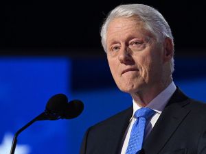 Clinton acerca de su vínculo en el caso Epstein: "No vi nada y no hice nada malo"
