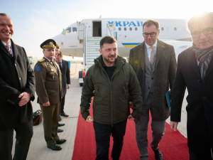Zelenski viajó a Berlín para negociar un alto el fuego con Europa y enviados de EE.UU.