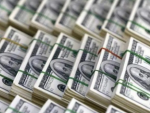 El dólar registró su nivel más bajo desde octubre