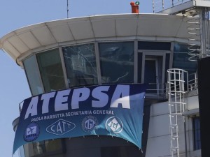 El Gobierno extendió otros 5 días la conciliación obligatoria en el conflicto con controladores aéreos