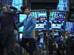 Mercados globales en rojo y expectativa local: bolsas de Europa y Asia caen tras escalada en Medio Oriente