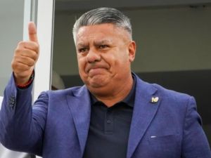 La AFA negó deudas fiscales y anunció la suspensión de la fecha 9 en respaldo a sus autoridades