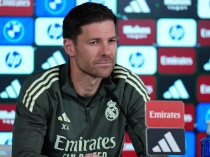 Tras la derrota ante Barcelona, Real Madrid echó a Xabi Alonso