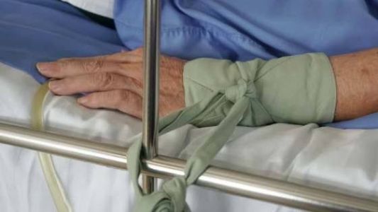 Cuidar sin sujetar: el nuevo enfoque para asistir a personas con demencia