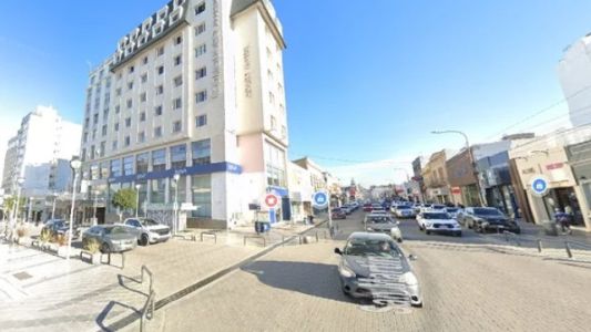 Chubut: un hombre cayó por el hueco de una escalera de un hotel y murió