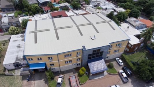 Rosario: cortaron la luz de una empresa, ingresaron y robaron 30 millones de pesos