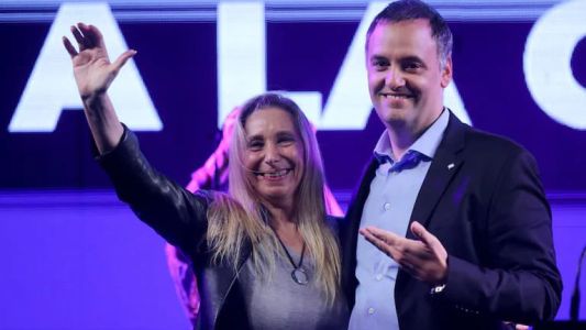 "Mi apoyo, intacto": el blindaje de Karina Milei a Manuel Adorni en medio de la polémica