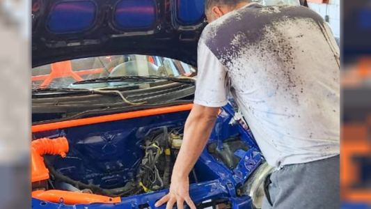Presos de la cárcel de Saavedra reacondicionaron un auto que compite en el Rally del Sudoeste