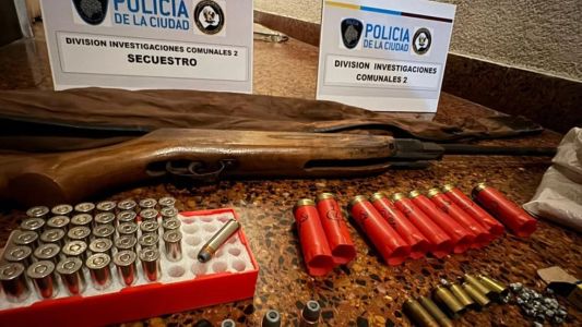 Recoleta: demoraron a un hombre que efectuó disparos con un rifle de aire comprimido